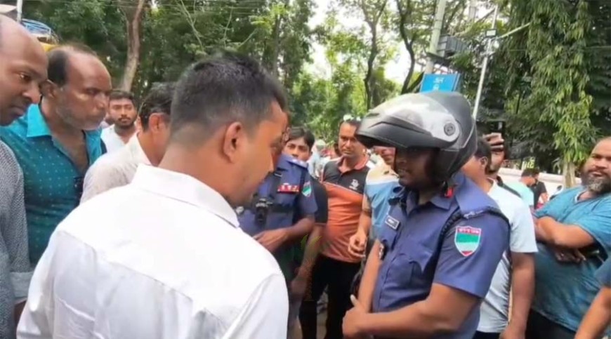 আলমডাঙ্গায় তেলপাম্পে পুলিশ সদস্যকে জরিমানা, ডিপার্টমেন্টে অসন্তোষ