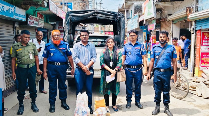 পাইকগাছায় ফার্মেসিতে অভিযান, জরিমানা ৪৭ হাজার