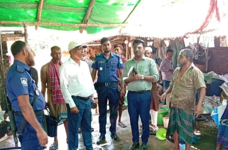 পাইকগাছায় অস্বাস্থ্যকর পরিবেশে গরুর খামার পরিচালনা করায় জরিমানা