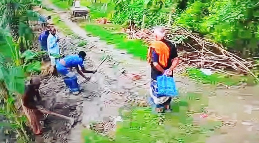 সরকারি রাস্তার ইট তুলে মাটি কেটে জায়গা দখল!