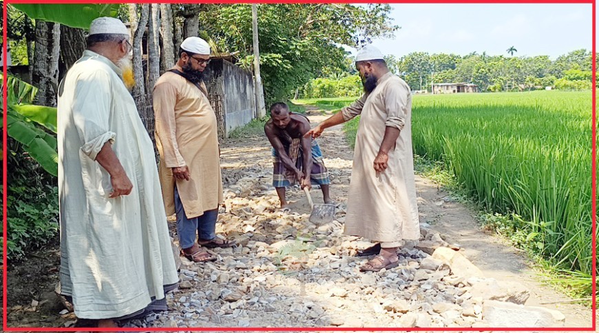 নিজ অর্থায়নে বেহাল সড়ক সংস্কার করলেন জিয়াউর