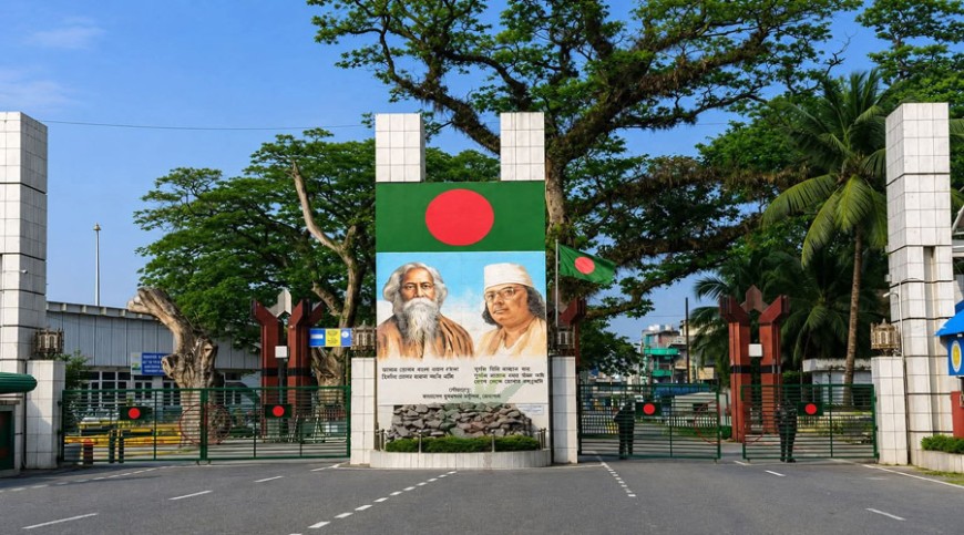 ১৫ বছর পর সীমান্ত পেরিয়ে মায়ের কাছে আনজু