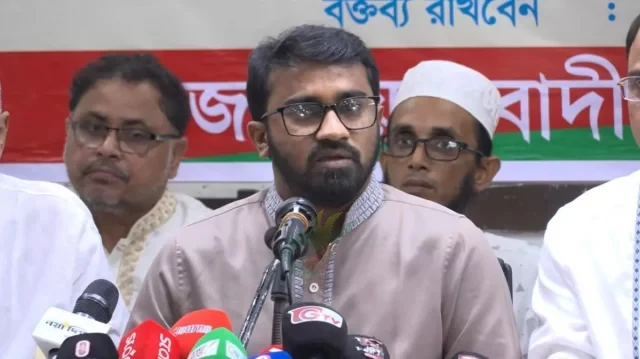 পাটওয়ারীকে রিমান্ডে নিলে বের হবে বাসে ককটেল মারছে কারা: রাশেদ খাঁন