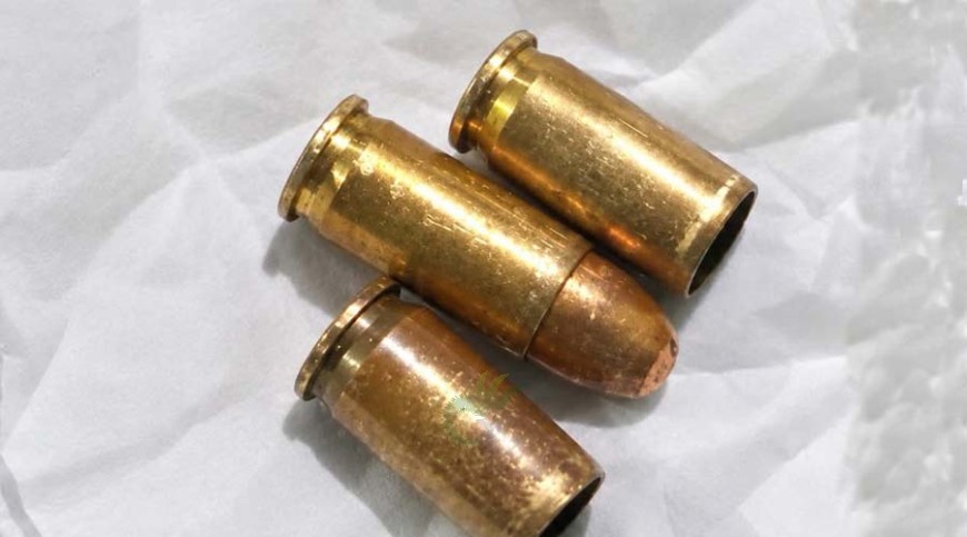 মাদক নিয়ে বিরোধে খুলনায় গুলি, ভাঙচুর